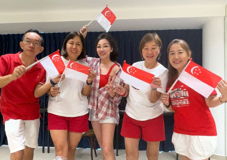 端蒙舞团全体成员祝大家国庆日快乐！