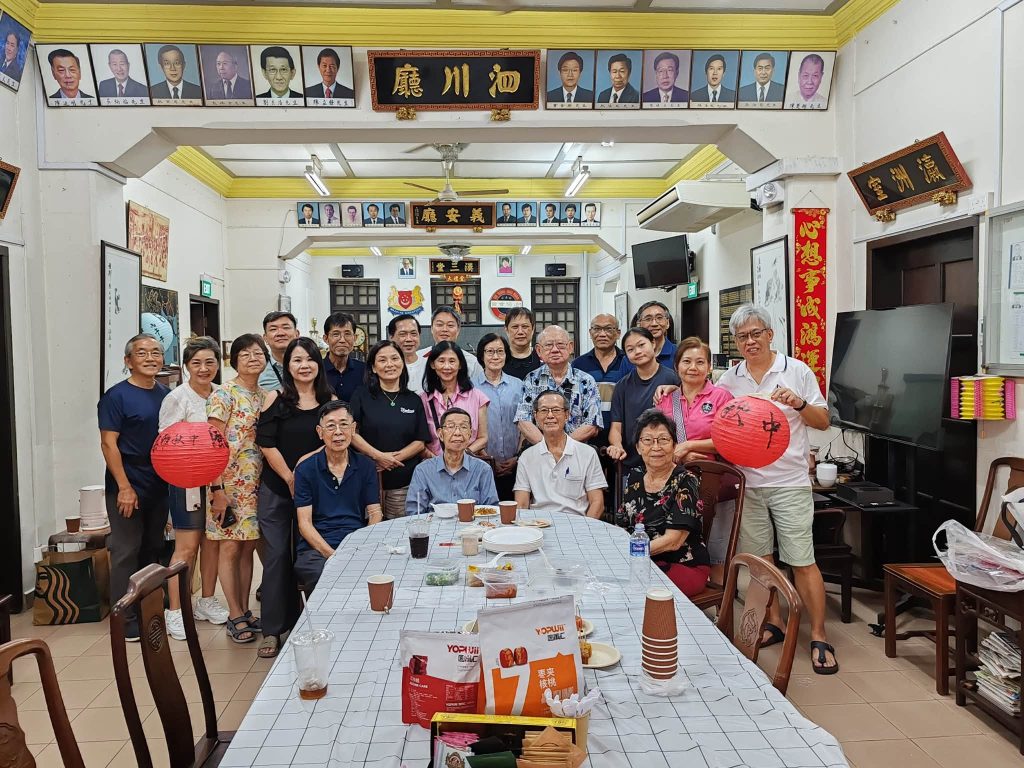 中秋活动《月圆，人团圆；墨香，情更浓》